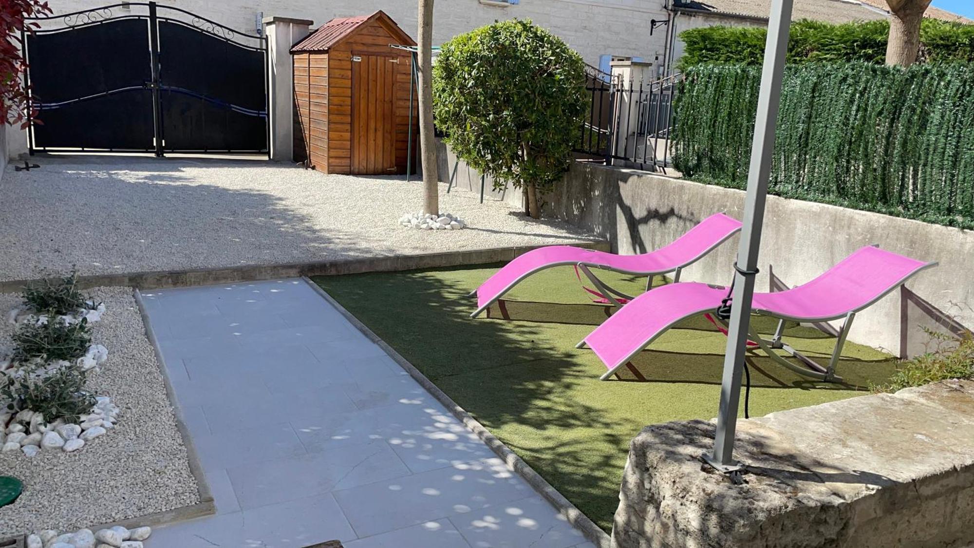 Maison Tendance Avec Jardin, Centre Village, Alpilles, Familles Eyragues Exterior photo